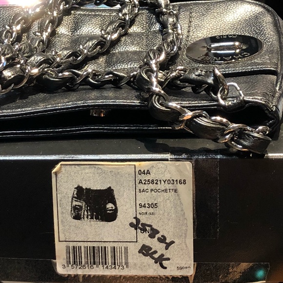 Chanel Sac Pochette Authentic & Rare Leather Bag - Picture 8 of 8